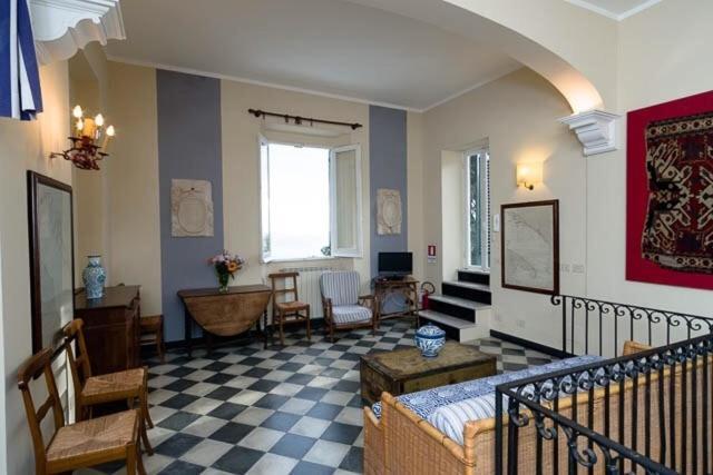 Castello Canevaro Bed & Breakfast *