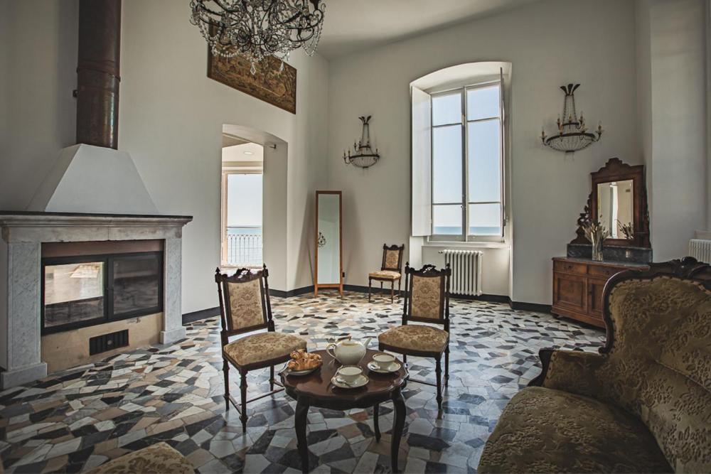 Castello Canevaro Bed & Breakfast *