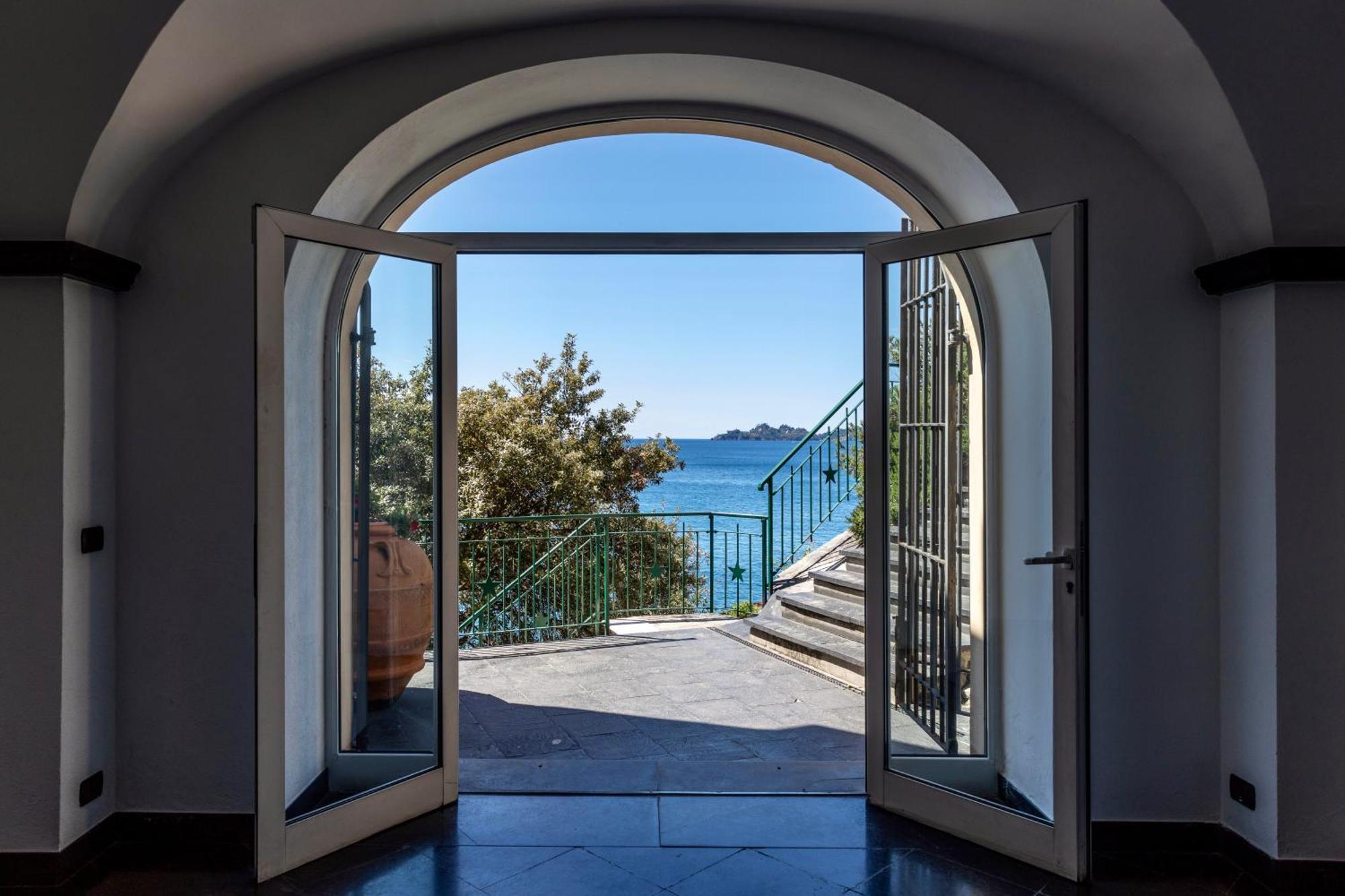 Castello Canevaro Bed & Breakfast *